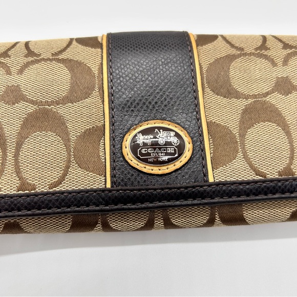 Coach Signature Wallet - Picture 5 of 10